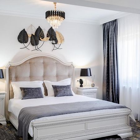 Tesa Boutique Hotel 티르구 네암트 외부 사진