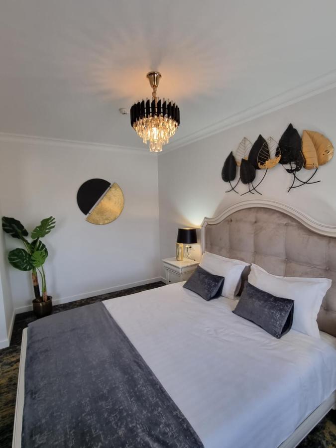 Tesa Boutique Hotel 티르구 네암트 외부 사진