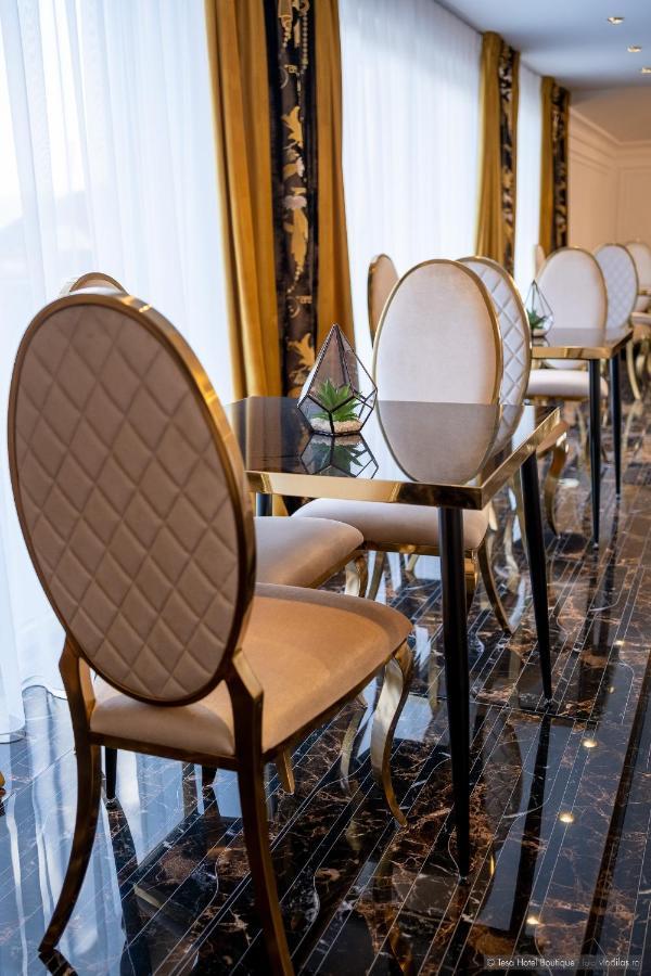 Tesa Boutique Hotel 티르구 네암트 외부 사진
