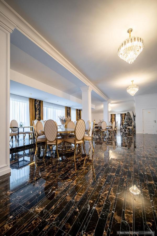 Tesa Boutique Hotel 티르구 네암트 외부 사진