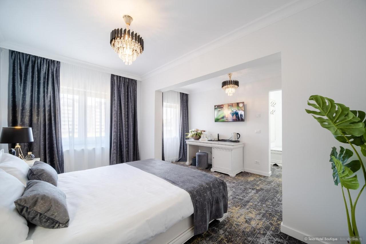 Tesa Boutique Hotel 티르구 네암트 외부 사진
