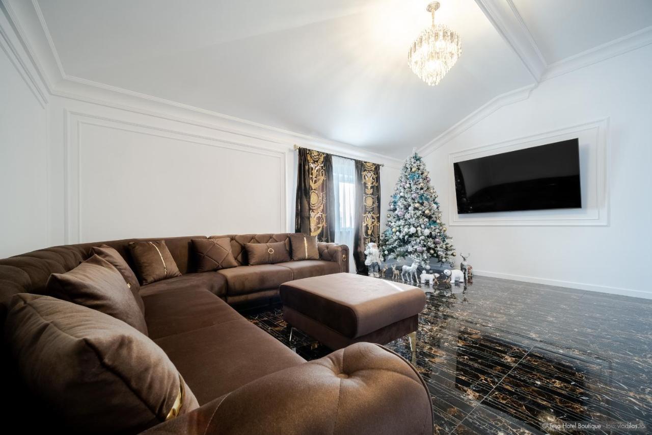 Tesa Boutique Hotel 티르구 네암트 외부 사진