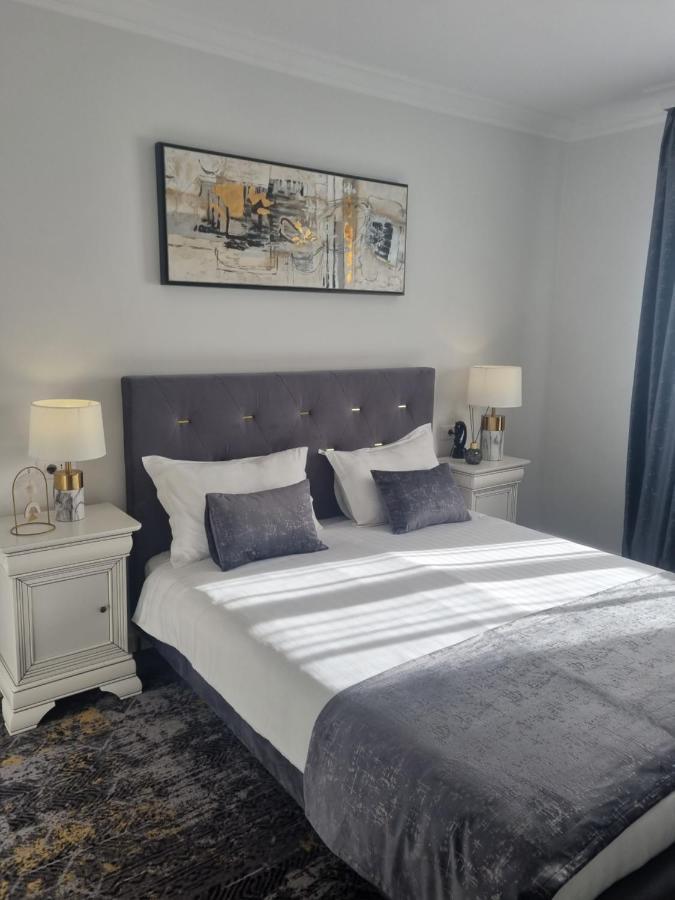 Tesa Boutique Hotel 티르구 네암트 외부 사진